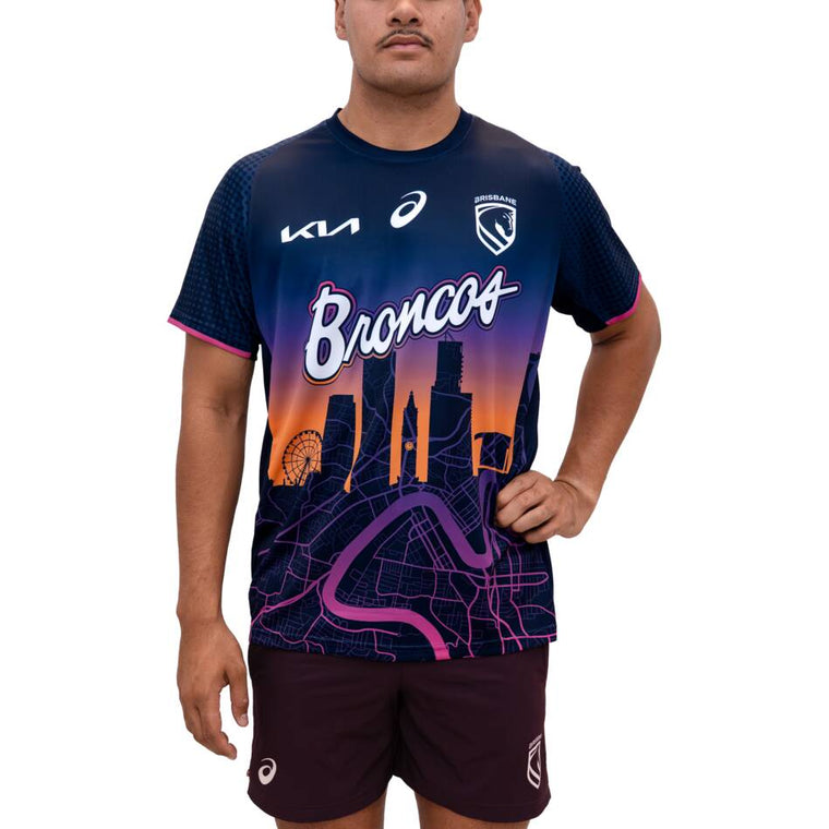 Brisbane Broncos 2026 Mens Players Run Out Shirt - City